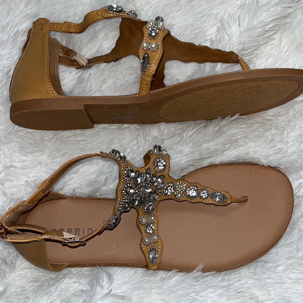 NEW SZ 10 RHINESTONE SANDALS TORRID